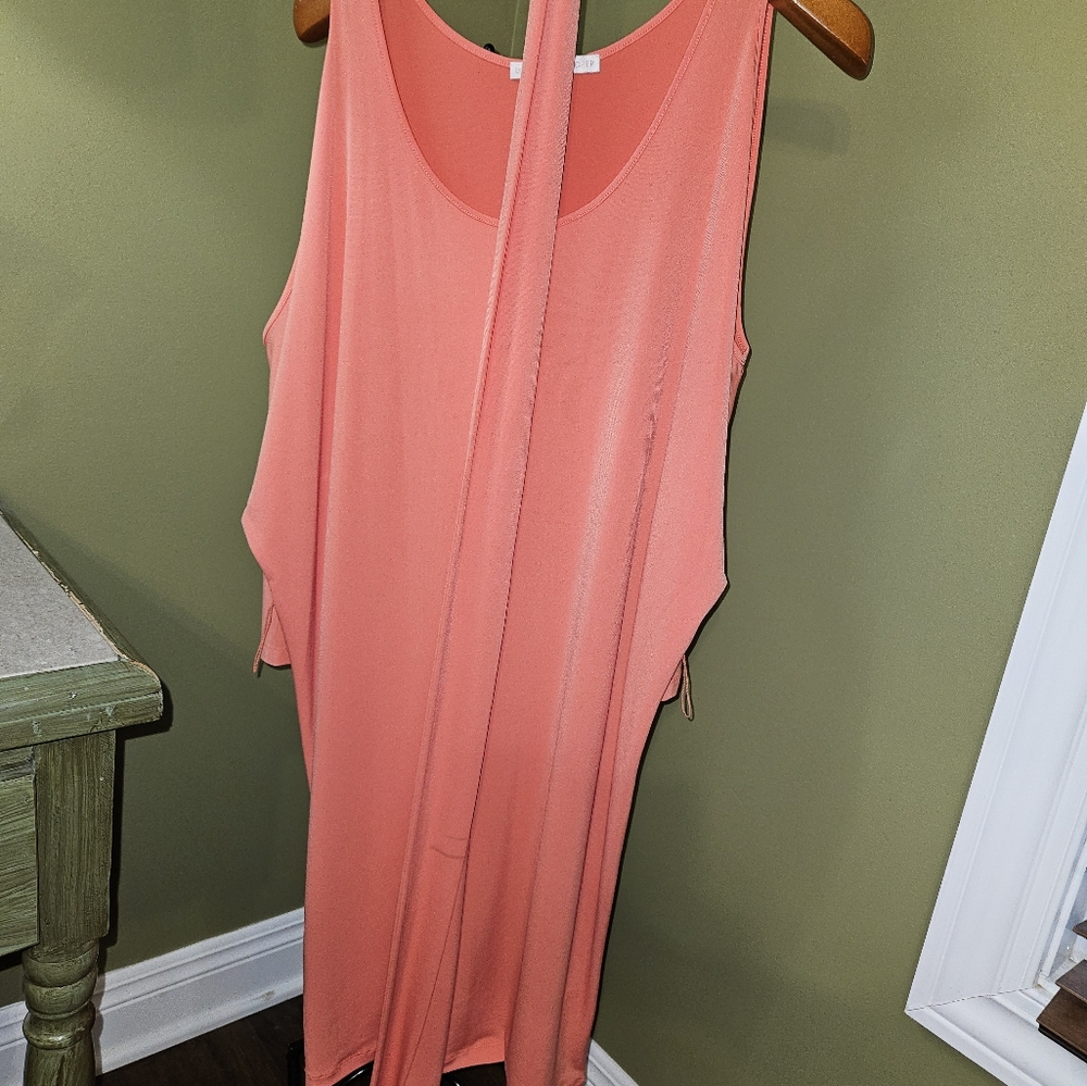 BOSTON PROPER melon/coral color cold shoulder dress